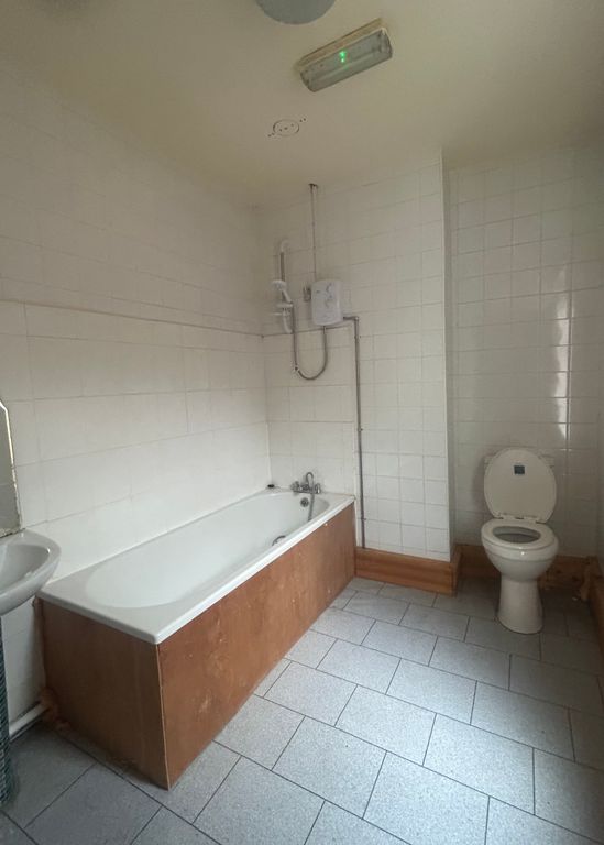 Property photo 3 of 4