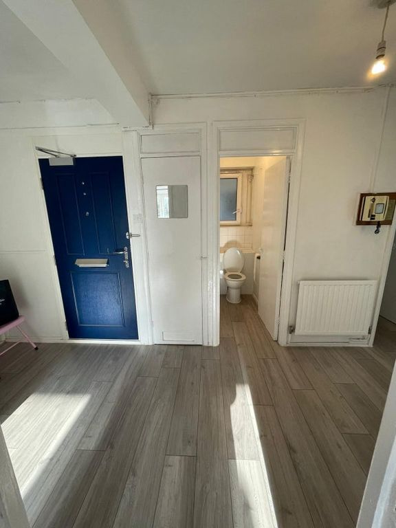 Property photo 3 of 3