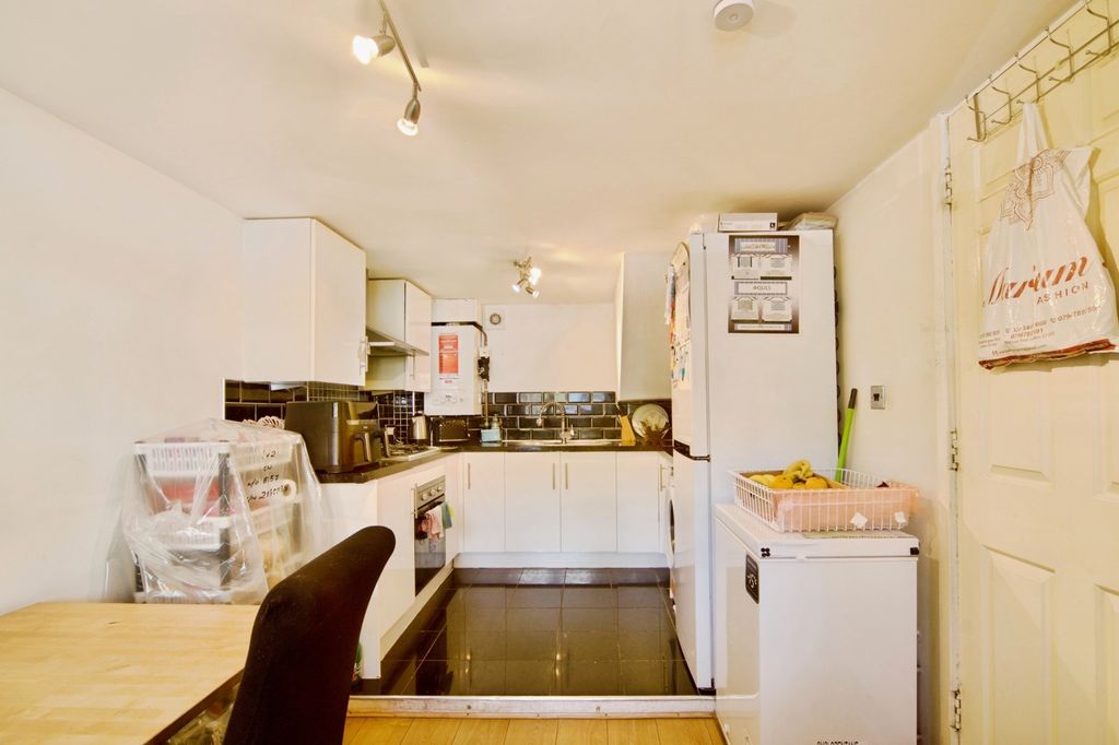 Property photo 2 of 19 Pbox-Img.Jpg