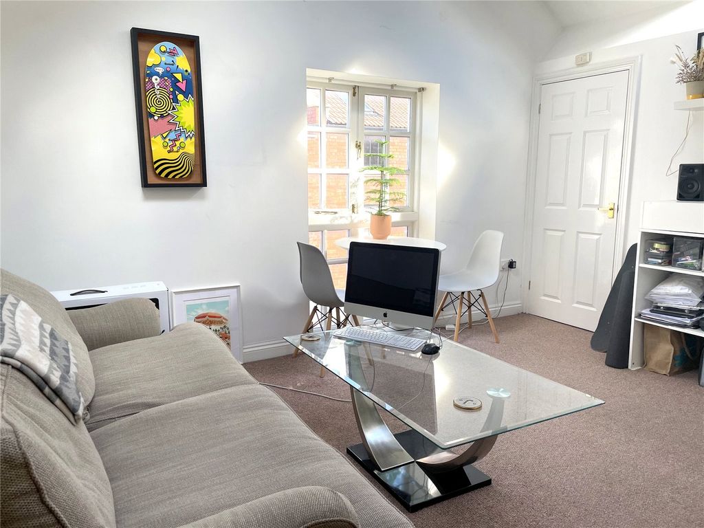 Property photo 2 of 7 Picture No. 02
