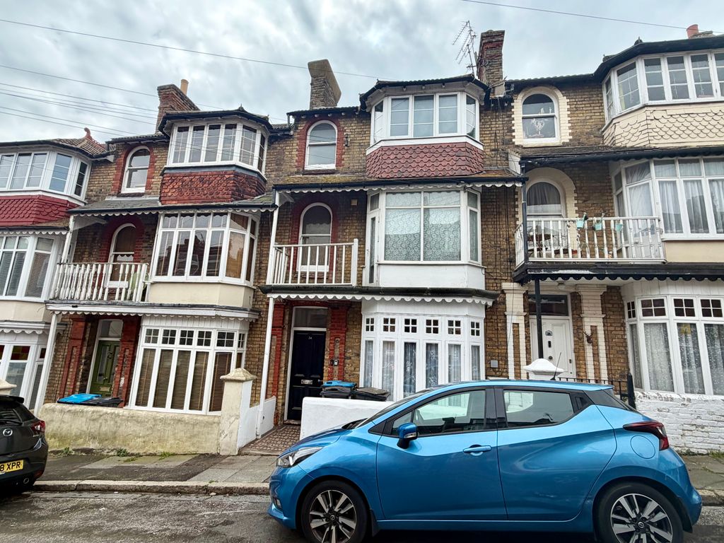 Property photo 1 of 6