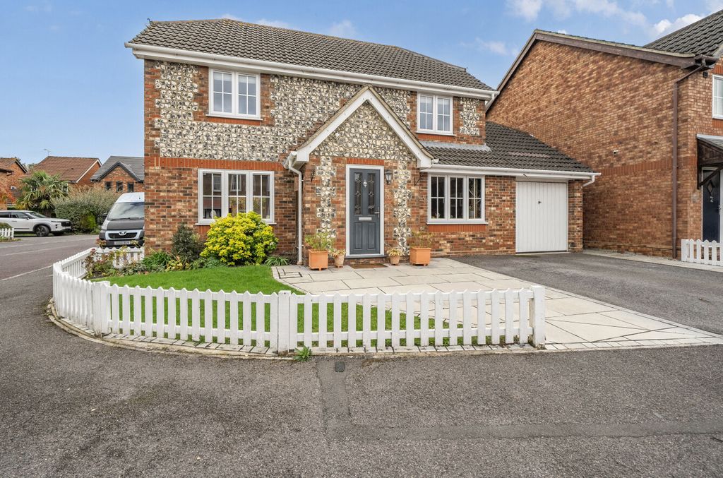 Property photo 1 of 25 1373597-1-68Ff6Bc...