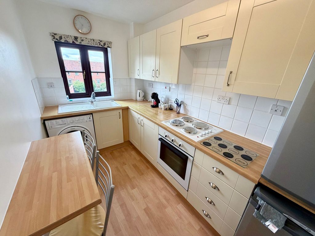 Property photo 2 of 9