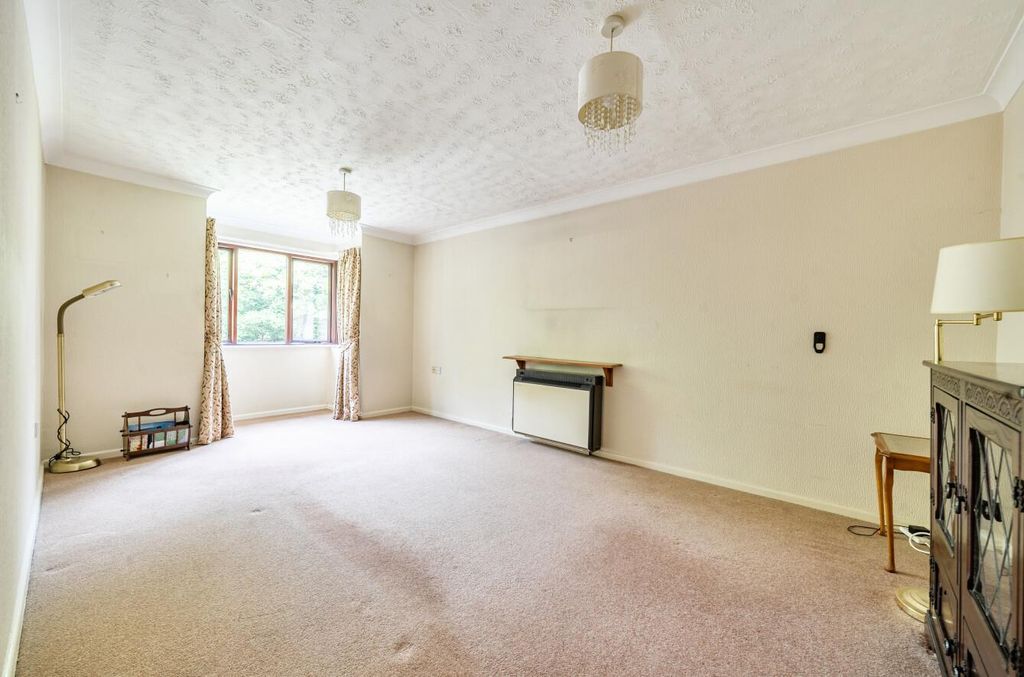 Property photo 2 of 12 Charlotte Court, Flat 14 (9).Jpg