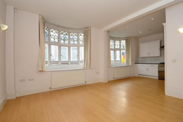 Property photo 1 of 8 Reception