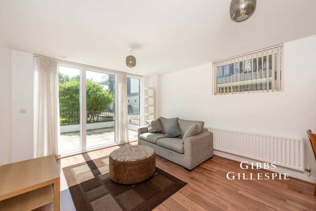 Property photo 1 of 10 Photo