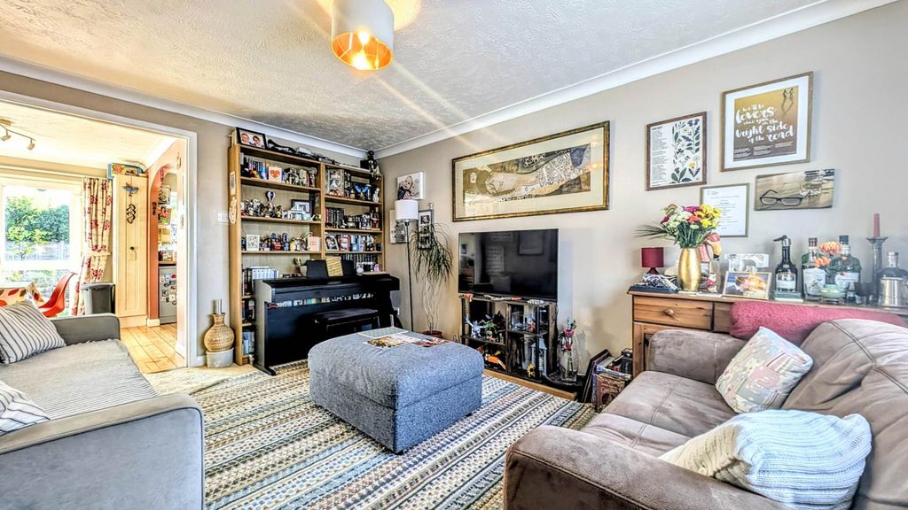 Property photo 2 of 15