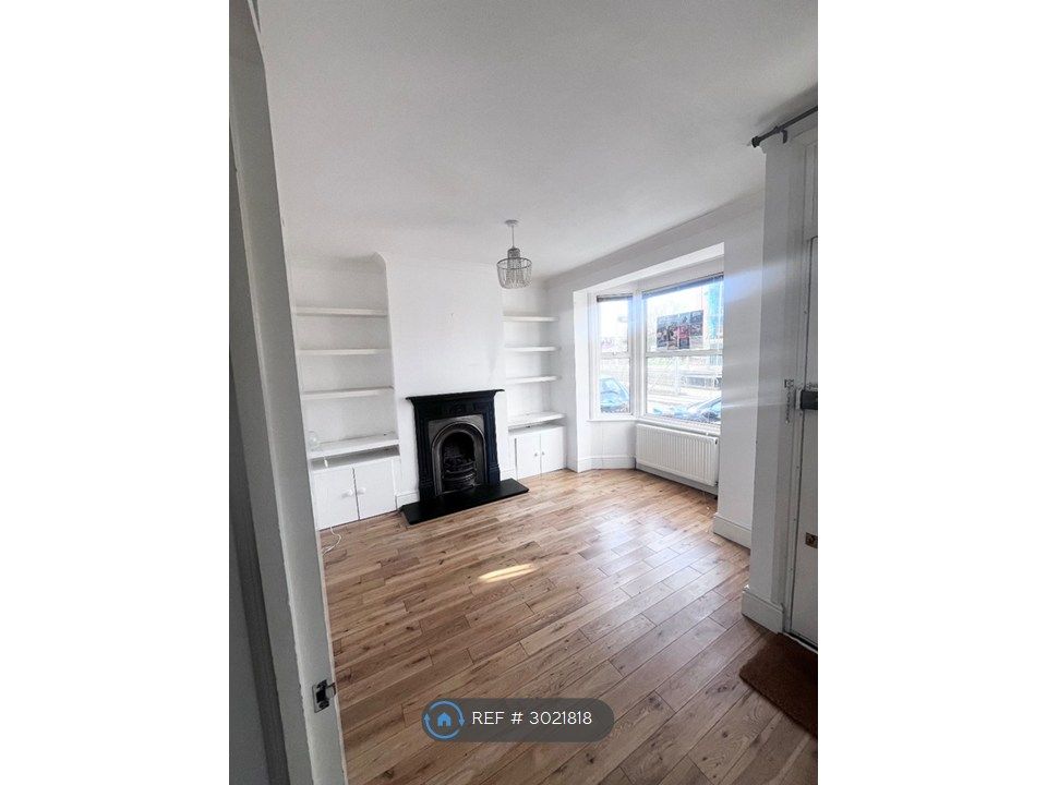 Property photo 1 of 28
