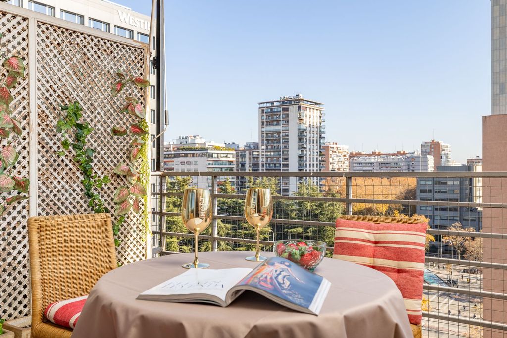 Property photo 2 of 30