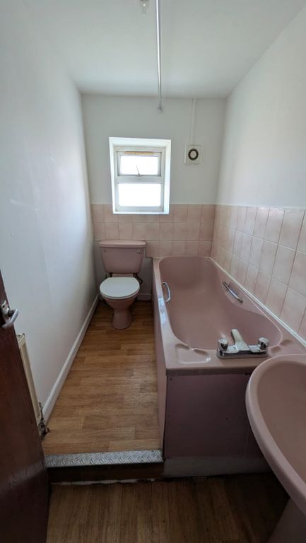 Property photo 3 of 3 d8732998-6Ced-4770-9840-9Cf8B581Dca5