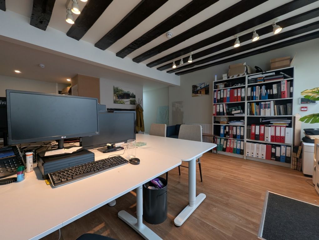 Property photo 2 of 8 Photo 1