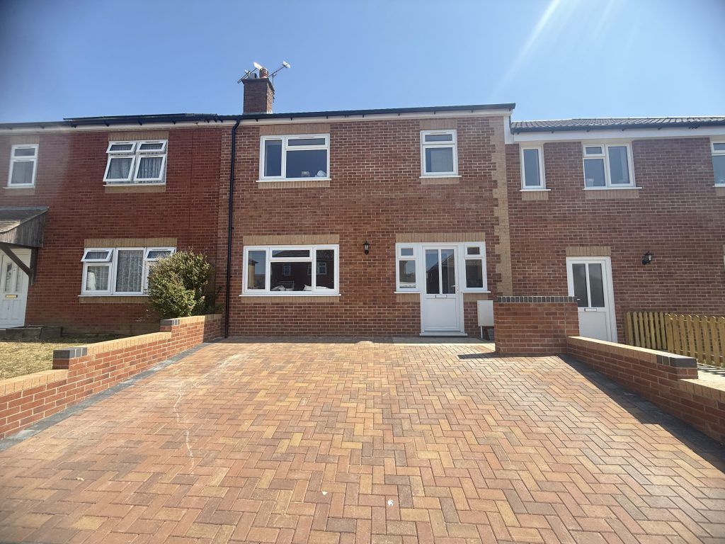 Property photo 1 of 2