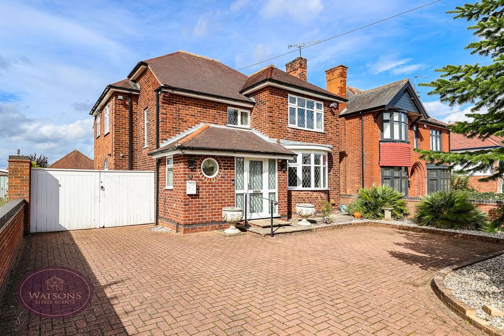 Property photo 1 of 39