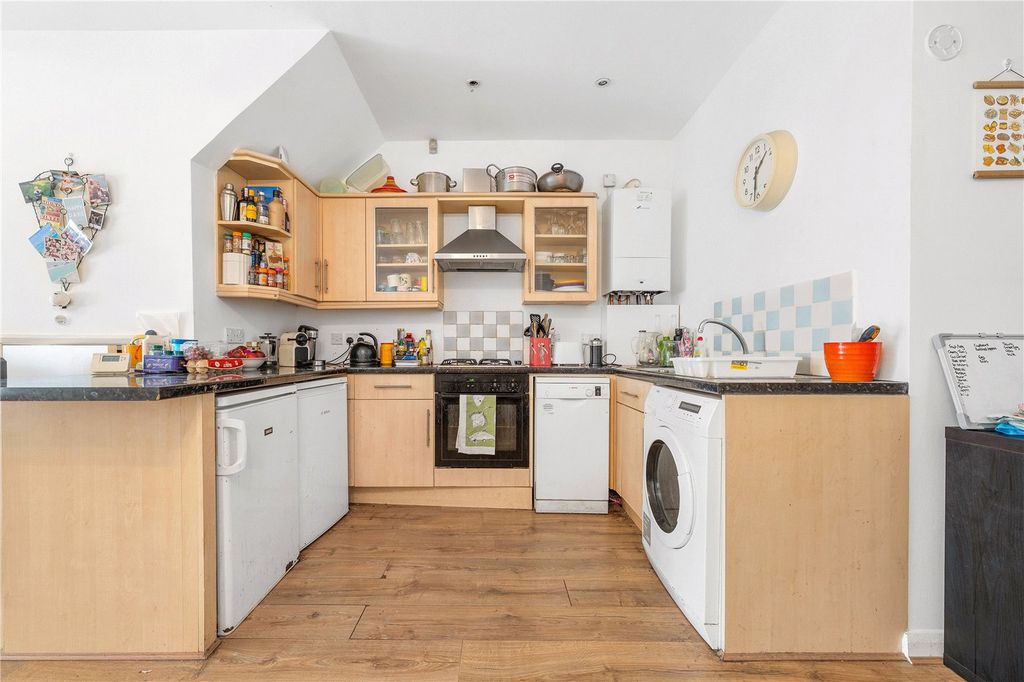 Property photo 2 of 10 Kitchen