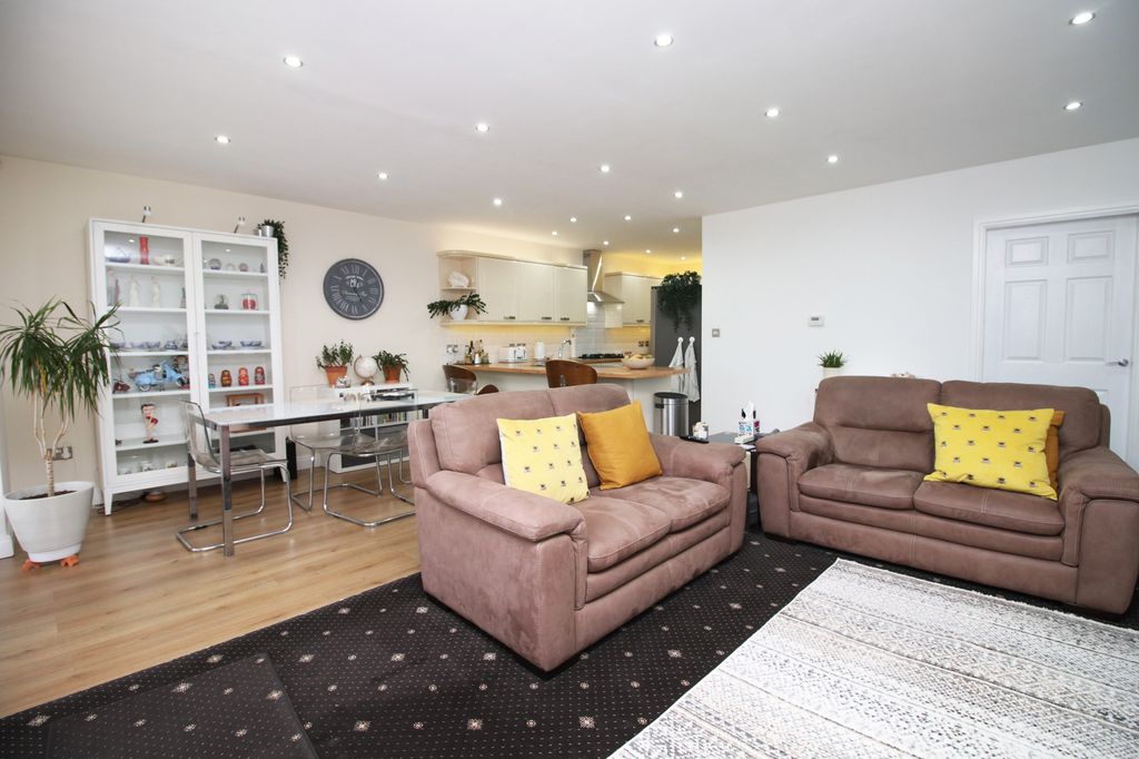 Additional image 8 of 2 bed bungalow for saleUllswater Avenue, Fleetwood FY7