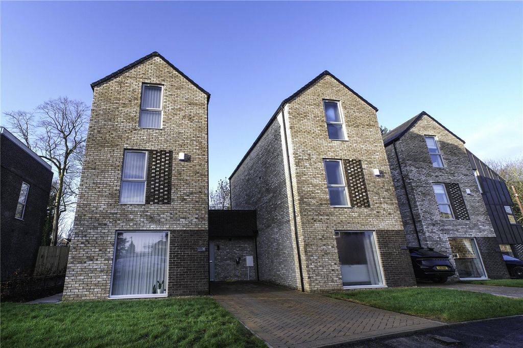 Property photo 2 of 31 Picture No. 35