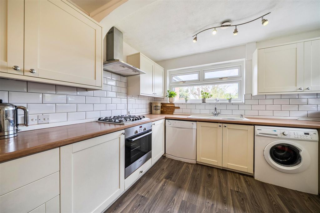Property photo 3 of 32 1454374-17-6A037c94d2Adb.Jpg