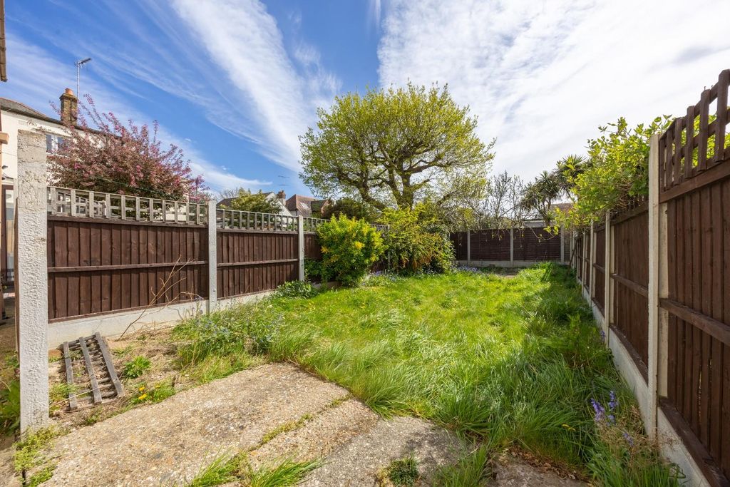 Property photo 3 of 18