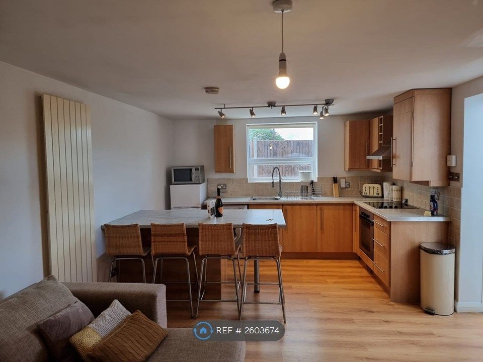Property photo 3 of 5