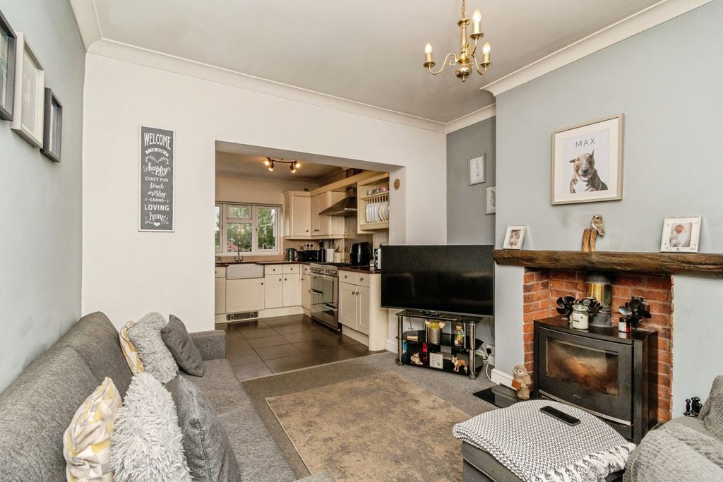 Property photo 2 of 21 Pbox-Img.Jpg