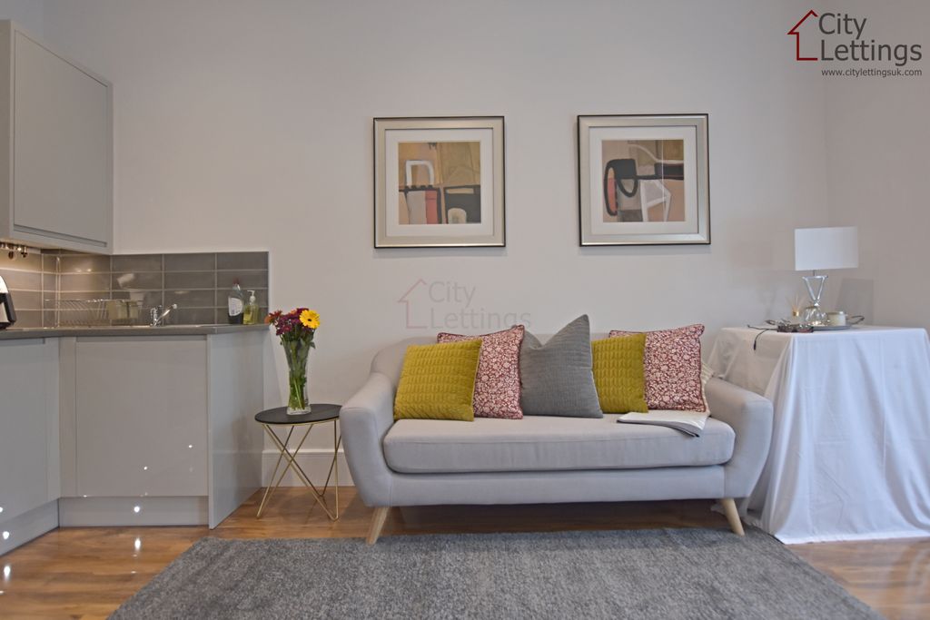 Property photo 2 of 5