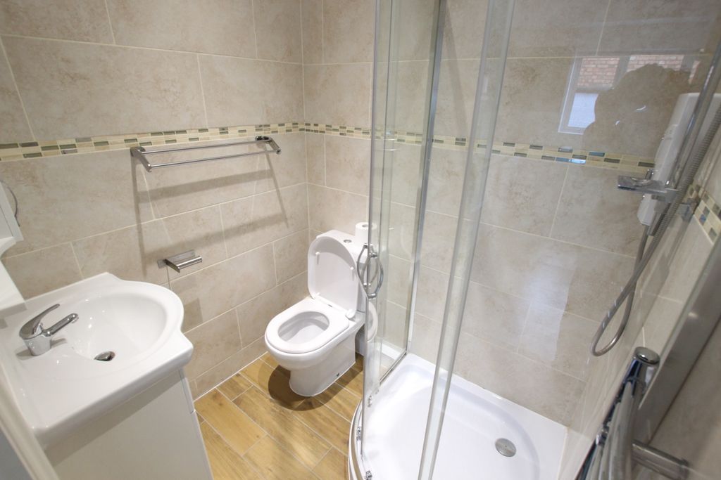 Property photo 3 of 3