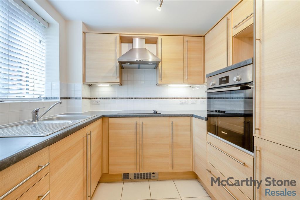 Additional image 9 of 1 bed flat for saleTresham Close, St. Marys Road, Kettering NN15