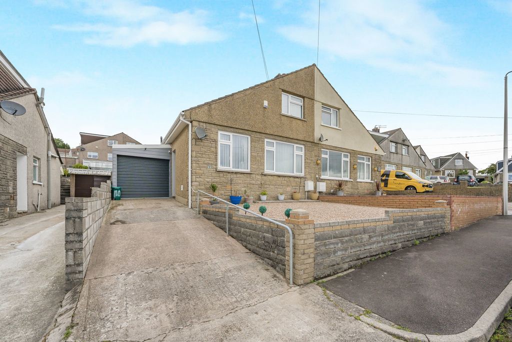Property photo 1 of 30