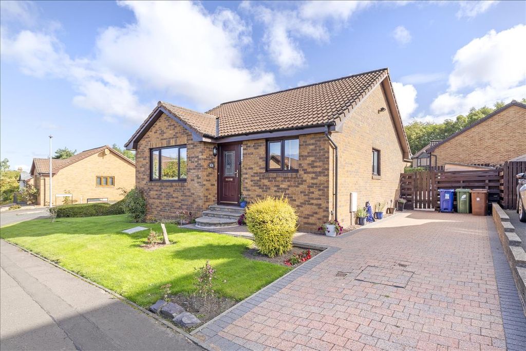 Property photo 1 of 37