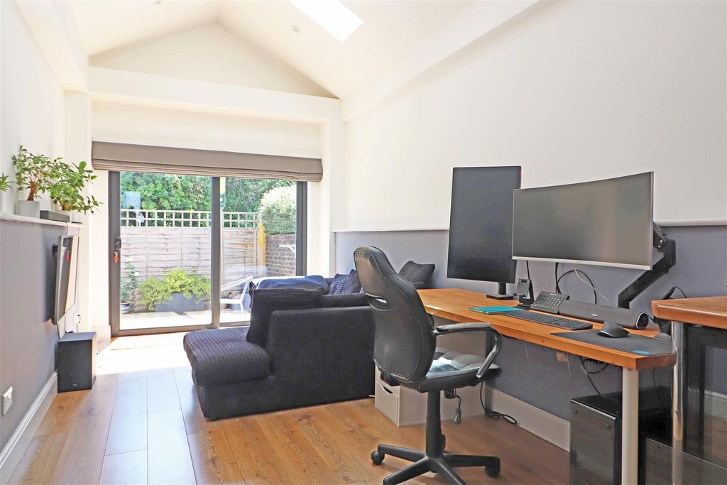 Property photo 2 of 15