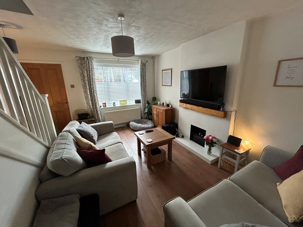 Property photo 3 of 10