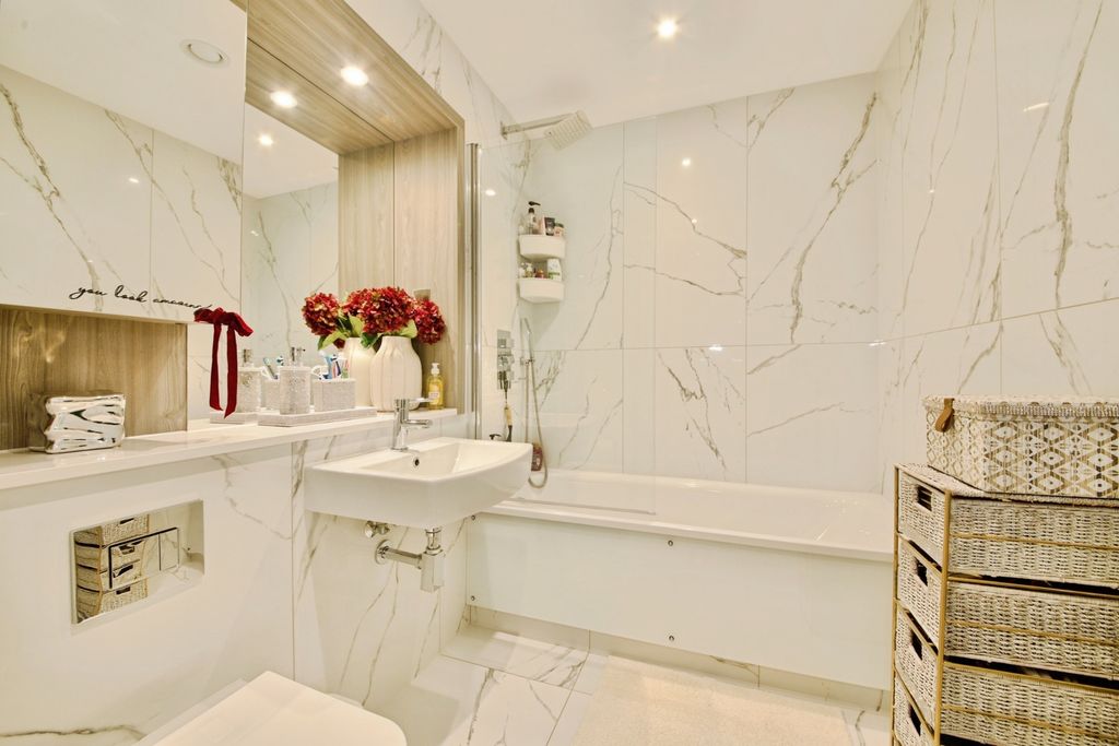 Property photo 2 of 16 Pbox-Img.Jpg