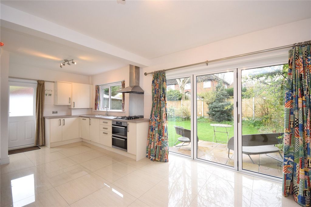 Property photo 3 of 16 Picture No. 04