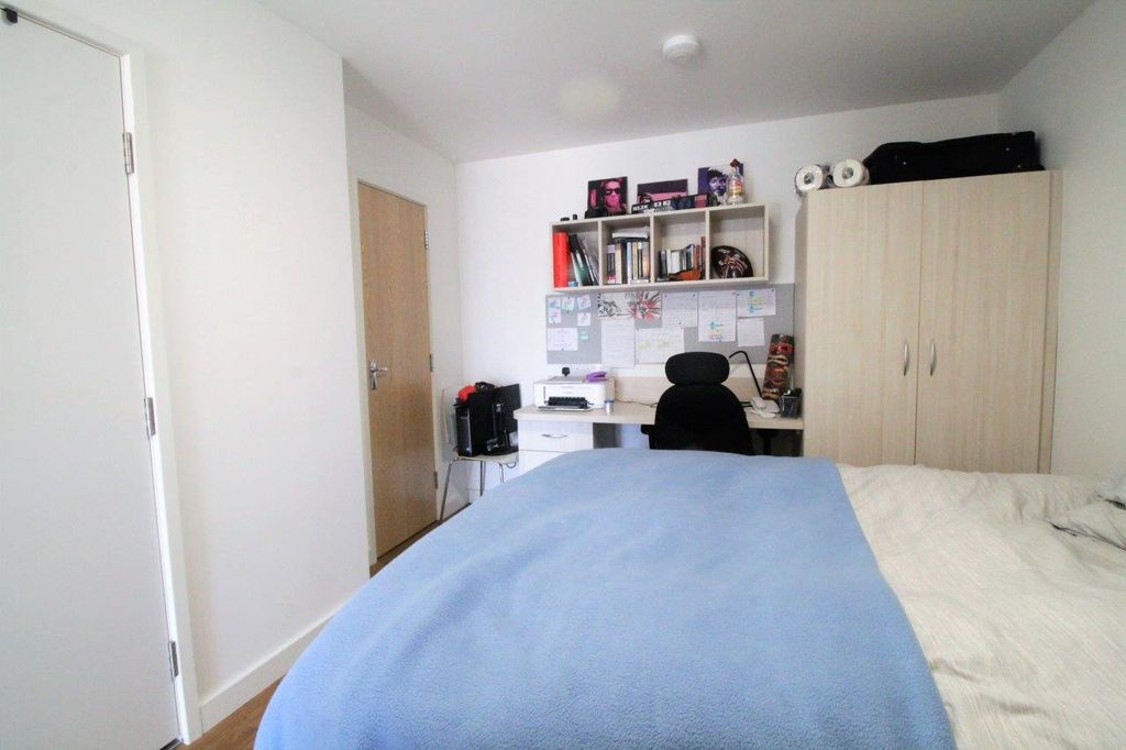 Property photo 3 of 11 2 Steele Court Bedroom 3.Jpg