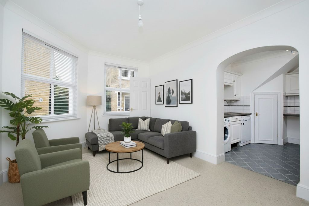 Property photo 3 of 6