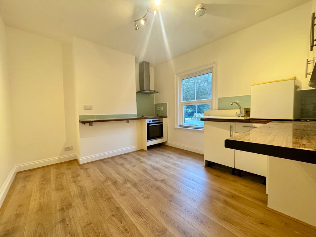 Property photo 3 of 11 Image