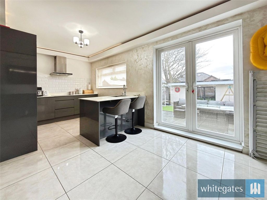 Property photo 3 of 21 Picture No. 25