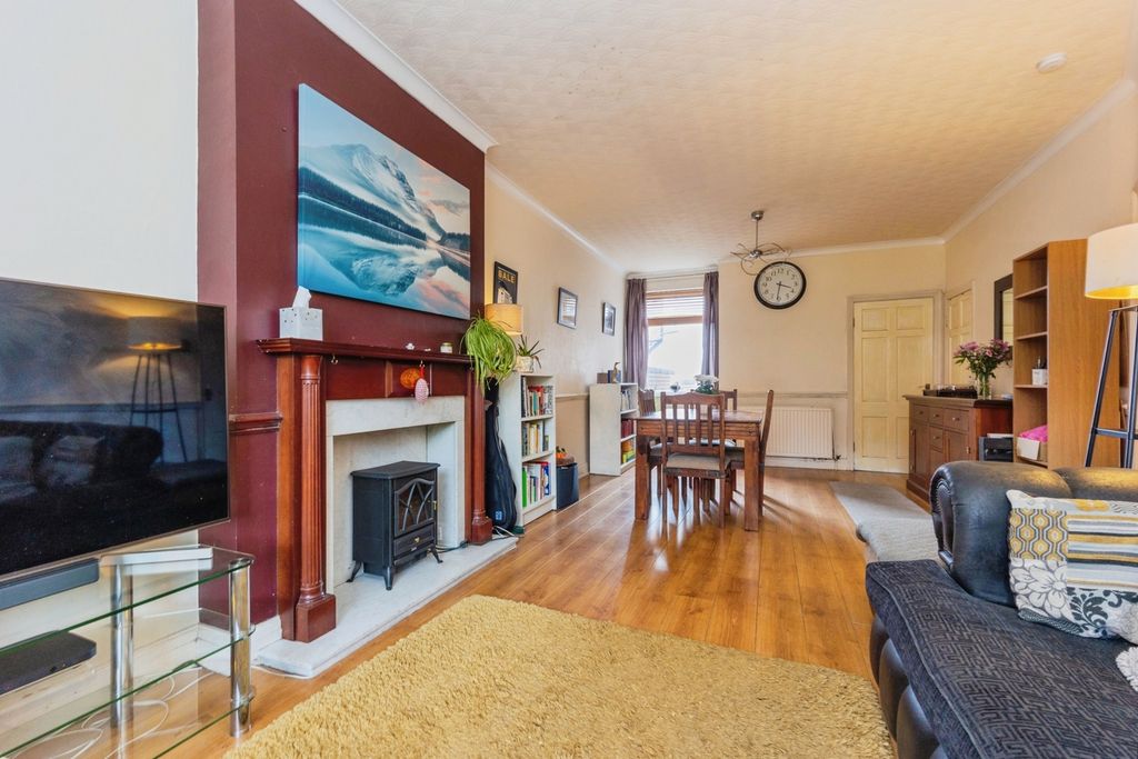 Property photo 3 of 19 Pbox-Img.Jpg
