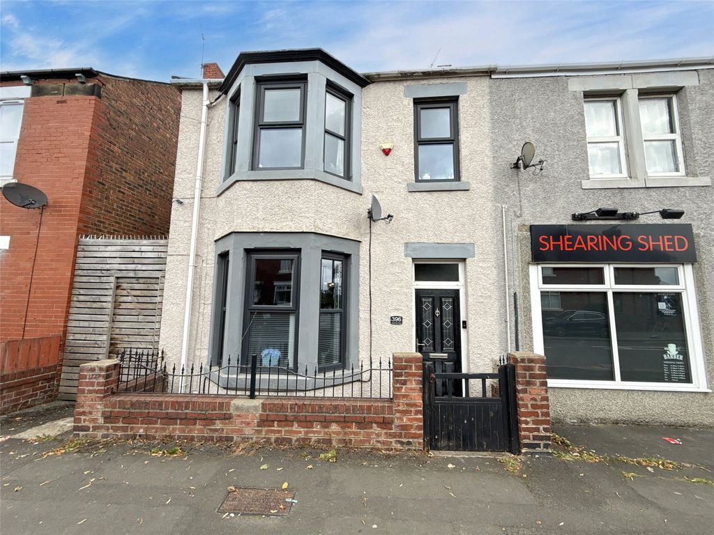 Property photo 1 of 12 External