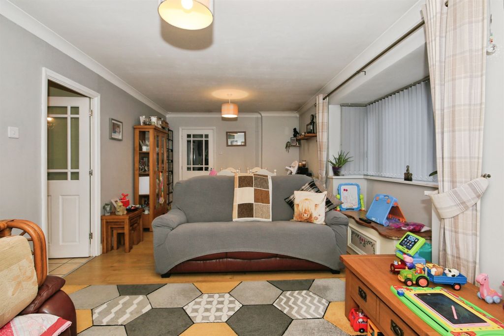 Property photo 3 of 14