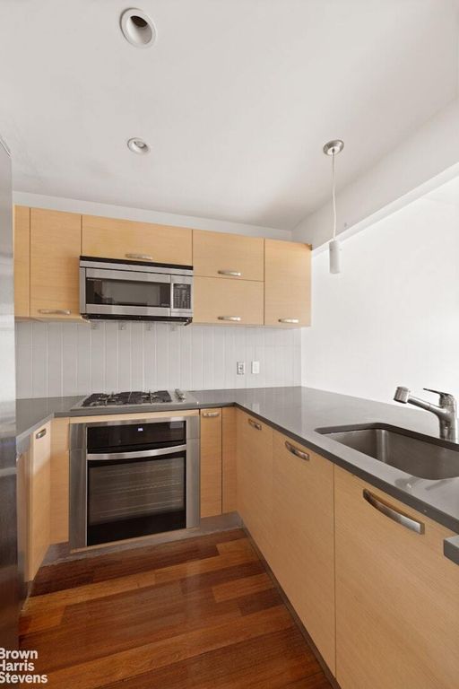 Property photo 3 of 9 <Alttext/>