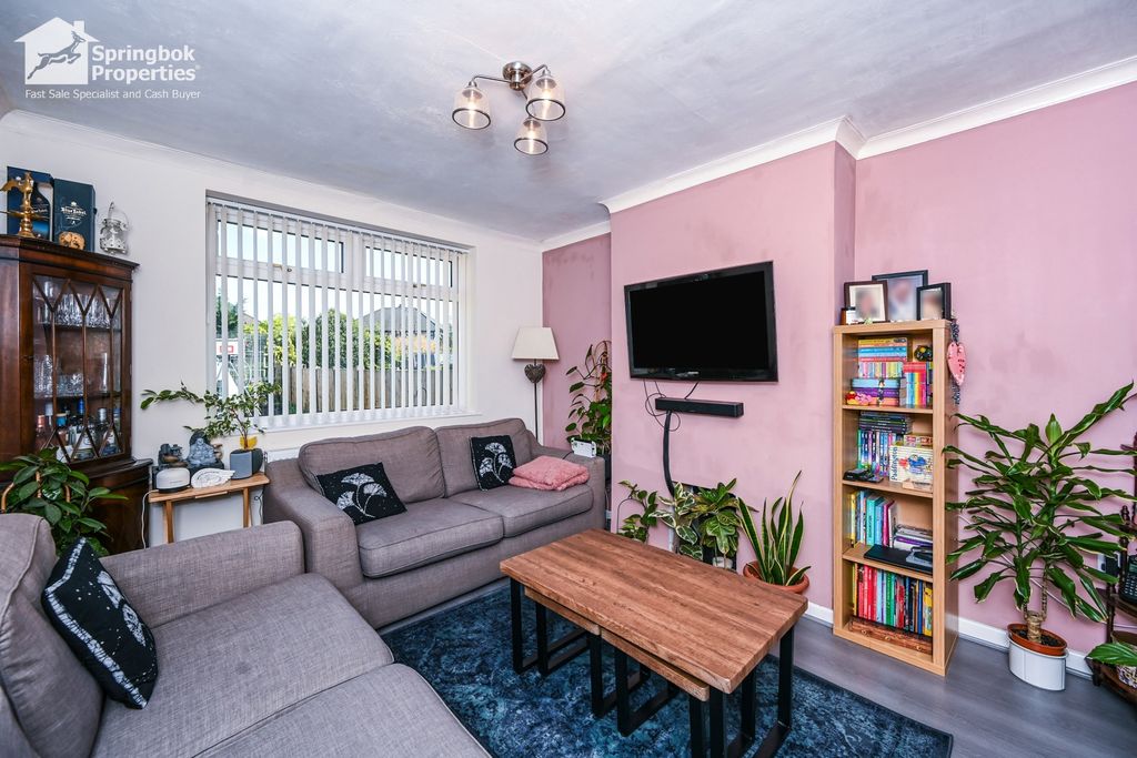 Property photo 3 of 16 Image 2