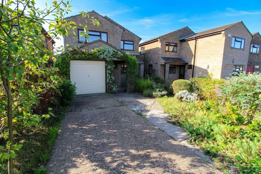 Property photo 1 of 18
