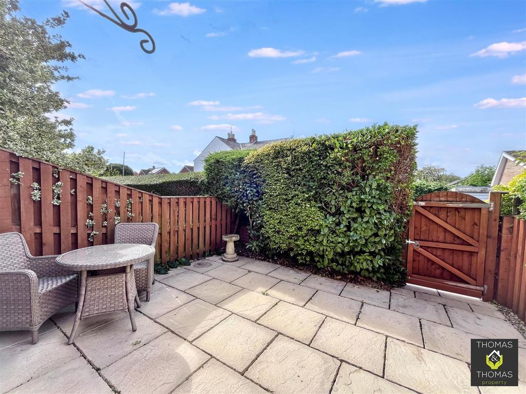 Property photo 3 of 11