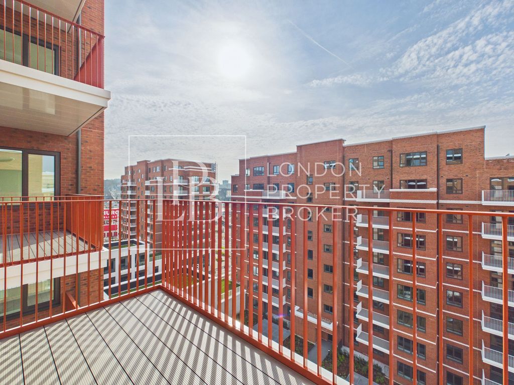 Property photo 2 of 10