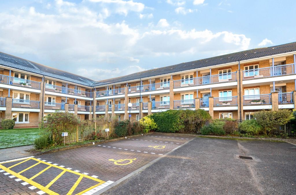 Property photo 1 of 21 1384615-1-6927147E18406