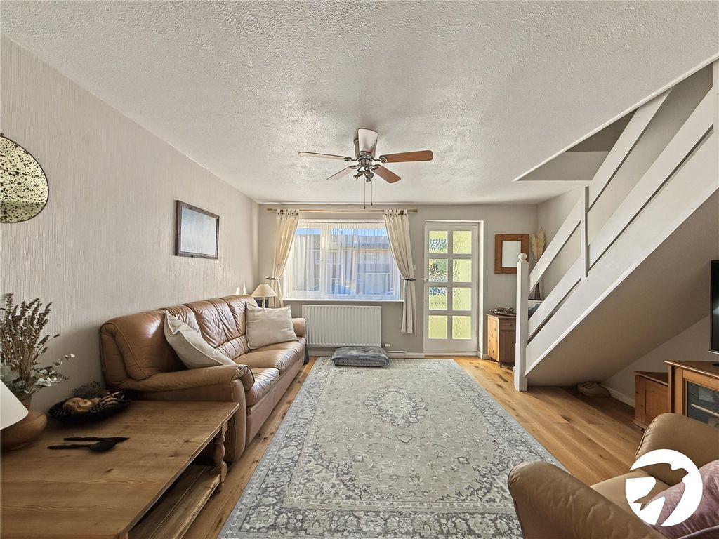 Property photo 2 of 17 Picture No. 04