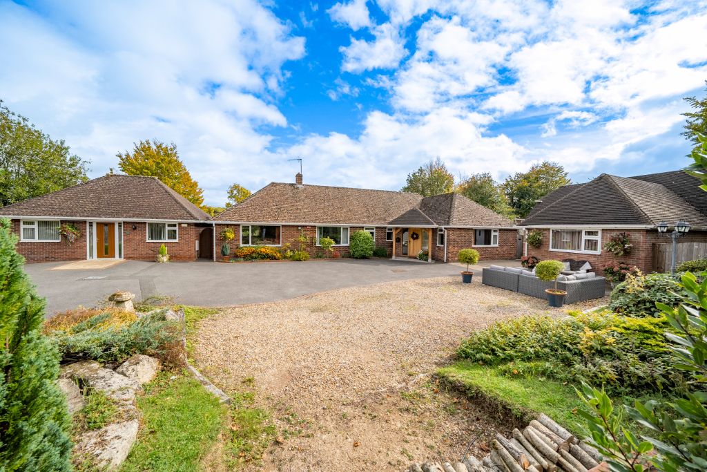 Property photo 1 of 58