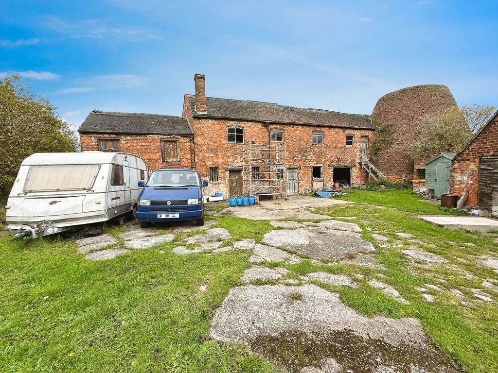 Property photo 3 of 28