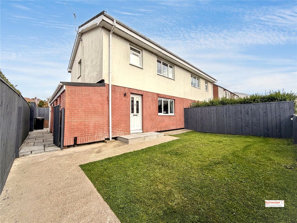 Property photo 1 of 16 Picture No. 23